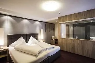 Valentin 4* Solden