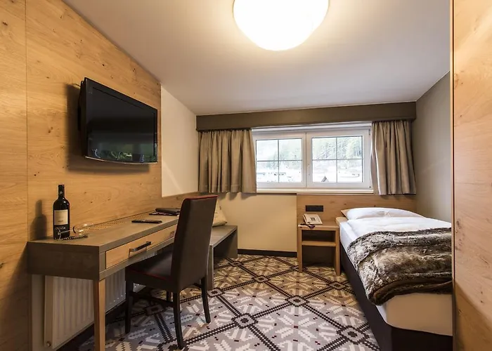 فندق Valentin 4*